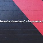 ¿Cómo afecta la vitamina C a la prueba de orina?